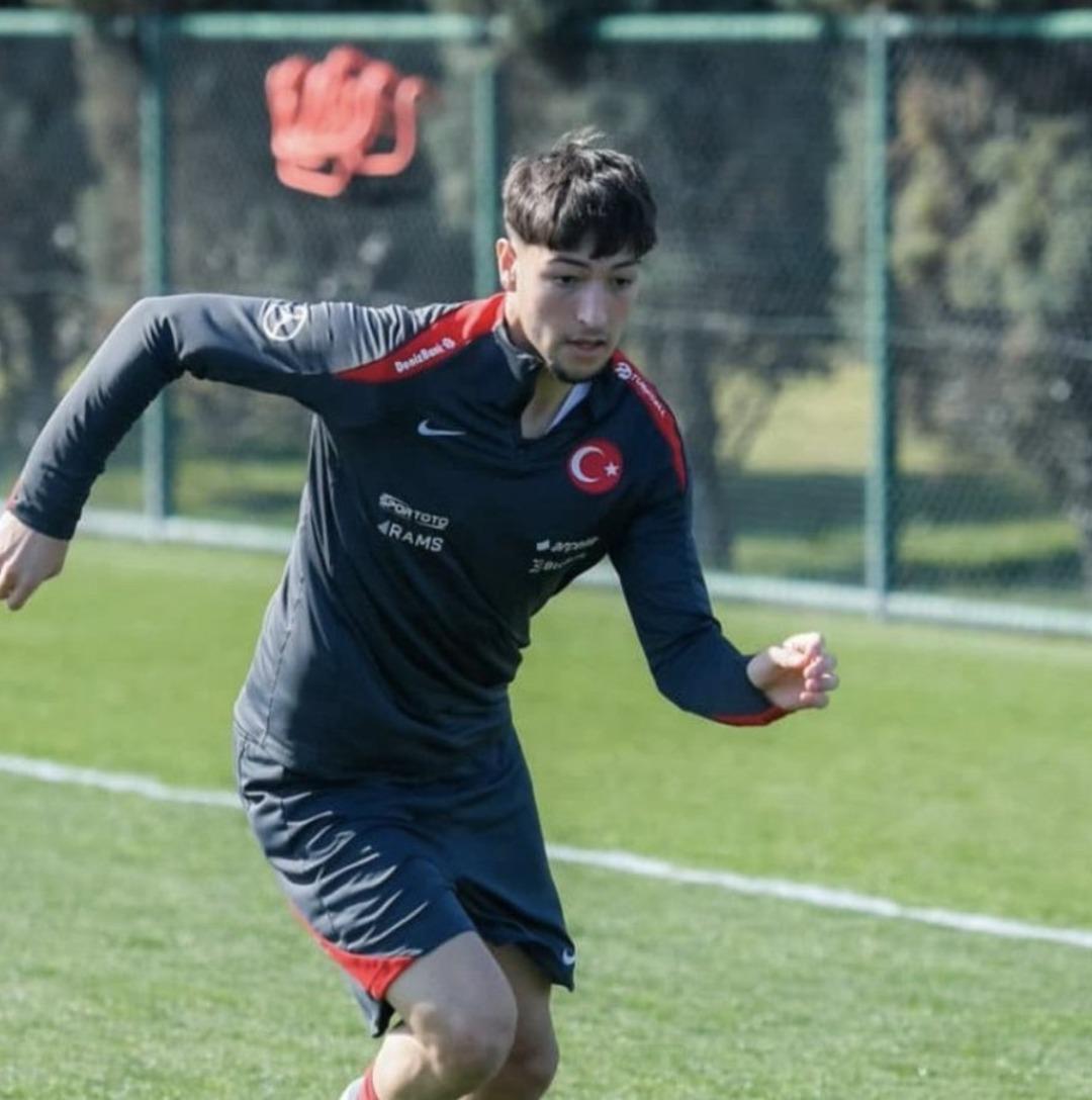 Fenerbahçe den yeni sezonun ilk transfer hamlesi geldi! Anlaşma tamam 3