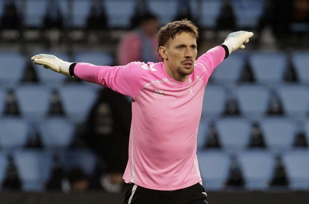 T&uuml;rkiye ma&ccedil;ı &ouml;ncesi Romanya da b&uuml;y&uuml;k şok! Lucescu kahroldu 3