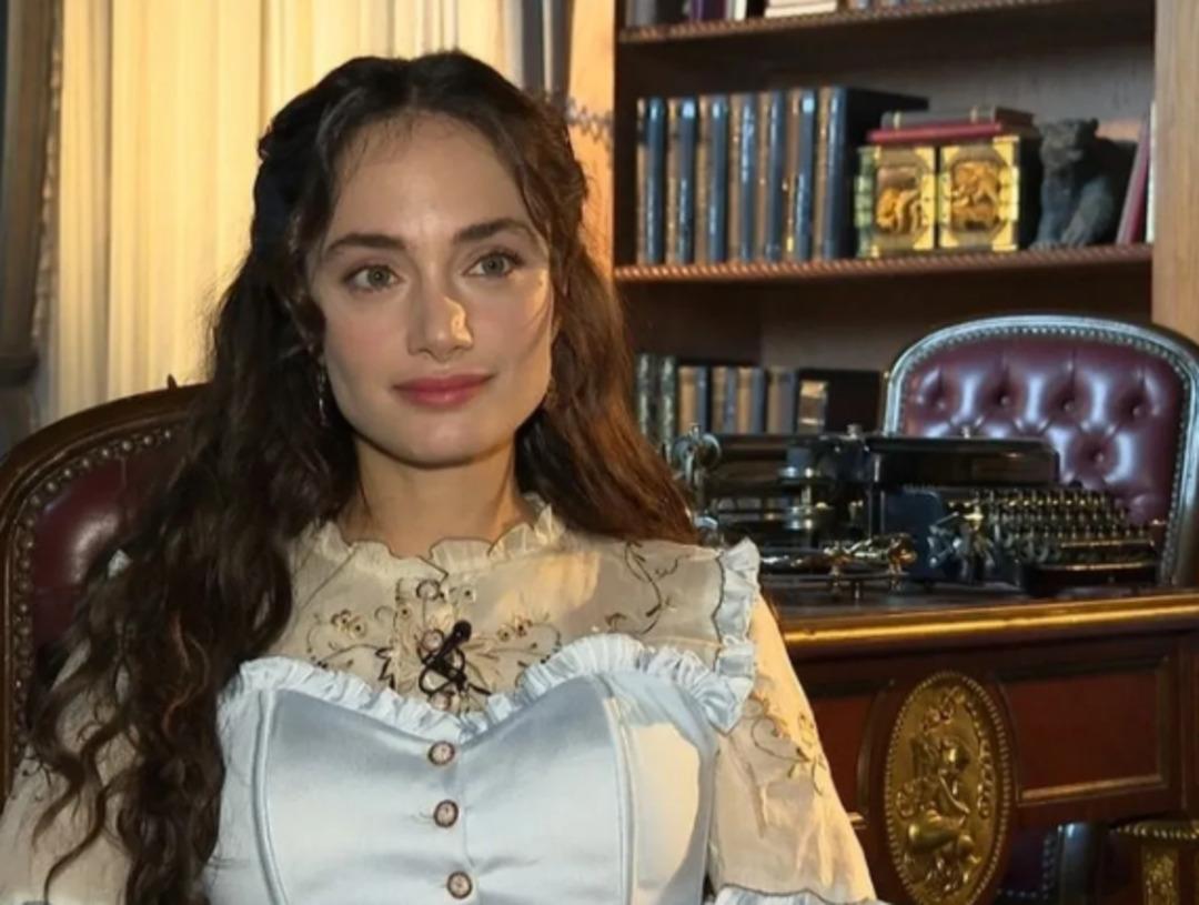 Şakir Paşa Ailesi nde parladı! Denise Capezza, Operasyon Alesta dizisinde 2