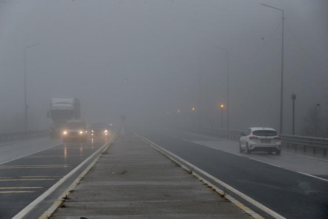 Bolu Dağı nda sis ulaşımı olumsuz etkiledi 1