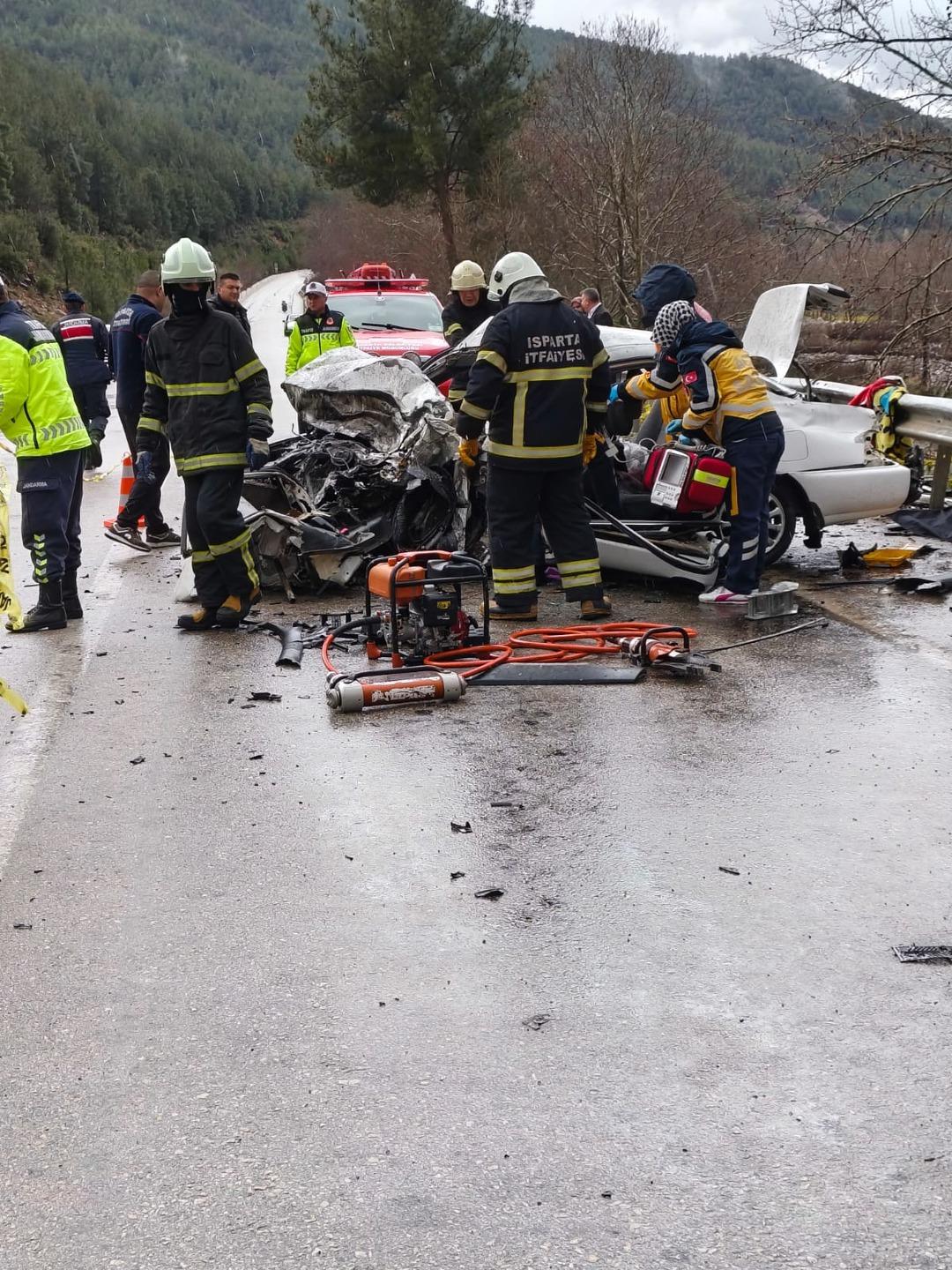 Isparta daki kazadan kahreden haber! Yeni nişanlı &ccedil;ift hayattan koptu 3