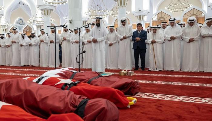 Şehitlerimiz i&ccedil;in Katar'da cenaze namazı kılındı