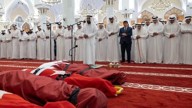 Acı haber Türkiye'yi yasa boğmuştu! Şehitlerimiz için Katar'da cenaze namazı kılındı