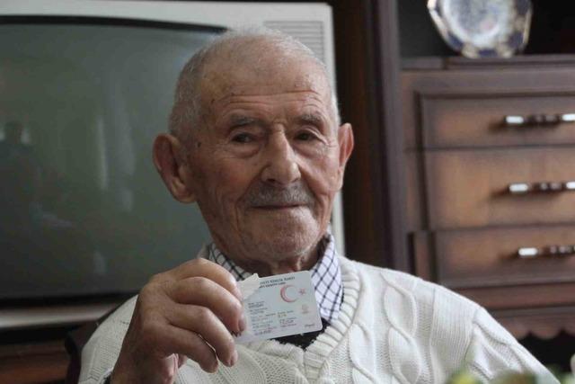 T&uuml;rkiye nin asırlık dedesi! 102&rsquo;nci yaşını kutladı: "Sıhhatim gen&ccedil;lik gibi" 5