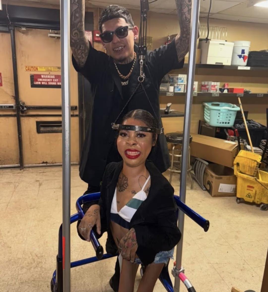 Kafasında 15 vidayla yaşıyor! Sosyal medyada paylaşıp... 2