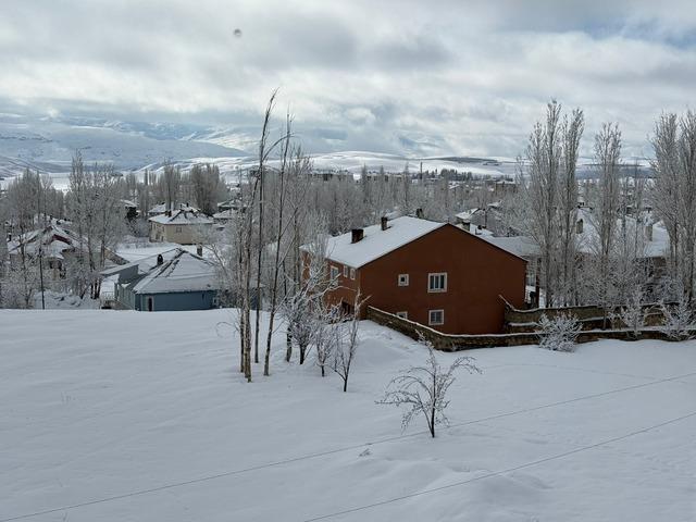 Van, Hakkari ve Bitlis te 103 yerleşim yerine ulaşım sağlanamıyor 2