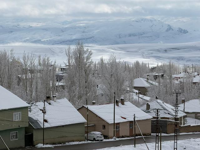 Van, Hakkari ve Bitlis te 103 yerleşim yerine ulaşım sağlanamıyor 1