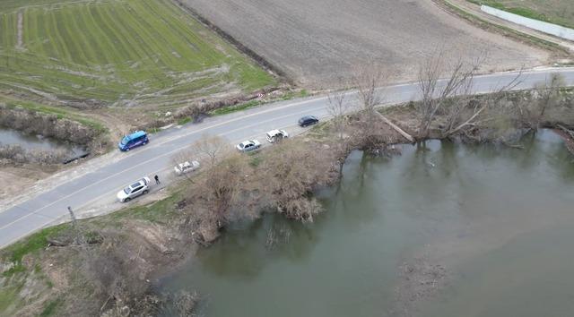 Edirne&rsquo;de taşkında nehre d&uuml;şen otomobil 1 ay sonra bulundu 4
