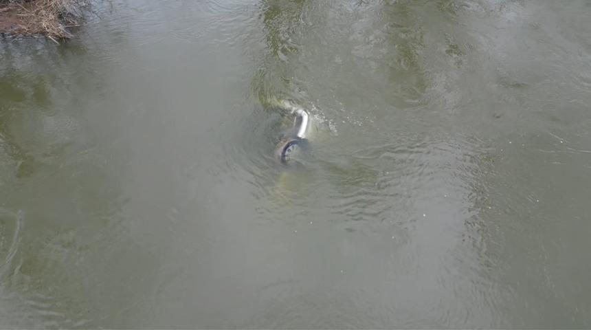 Edirne&rsquo;de taşkında nehre d&uuml;şen otomobil 1 ay sonra bulundu