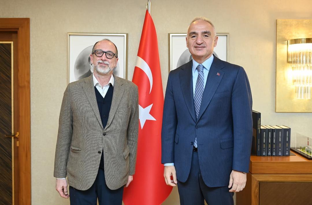 Bakan Ersoy paylaştı! Haydarpaşa ve Sirkeci m&uuml;zelerine uluslararası dokunuş 1