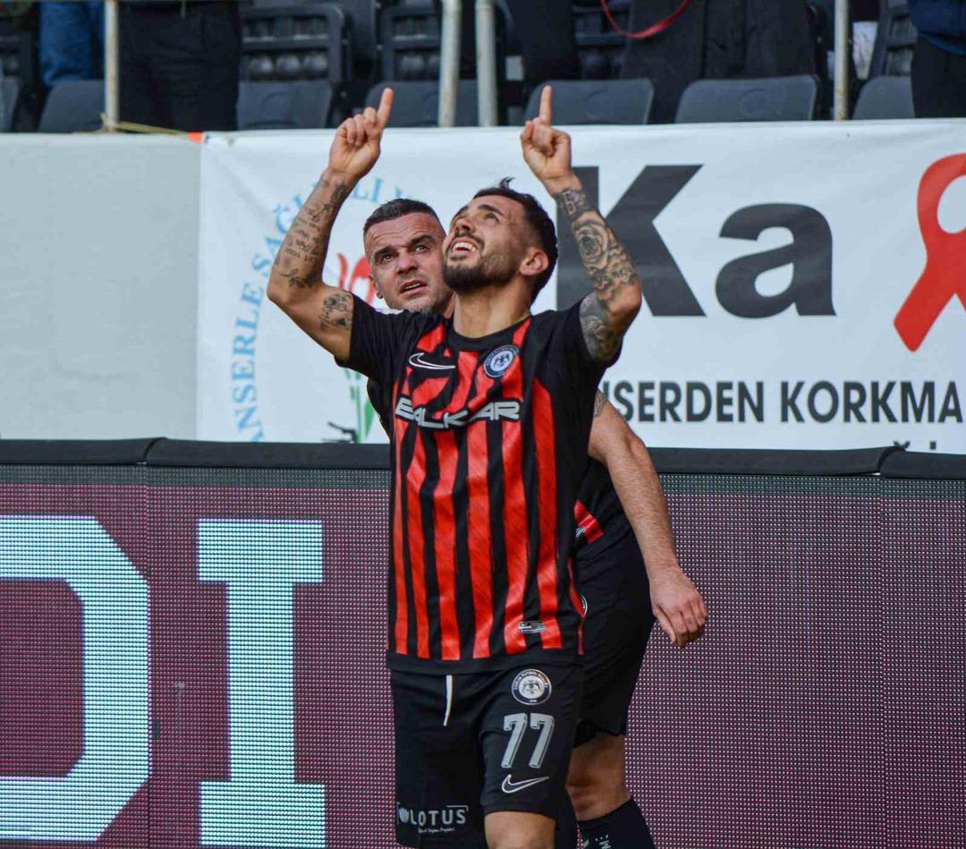 &Ccedil;orum FK, Uğur U&ccedil;ar y&ouml;netiminde 7 ma&ccedil;tan 7 galibiyetle ayrıldı 1