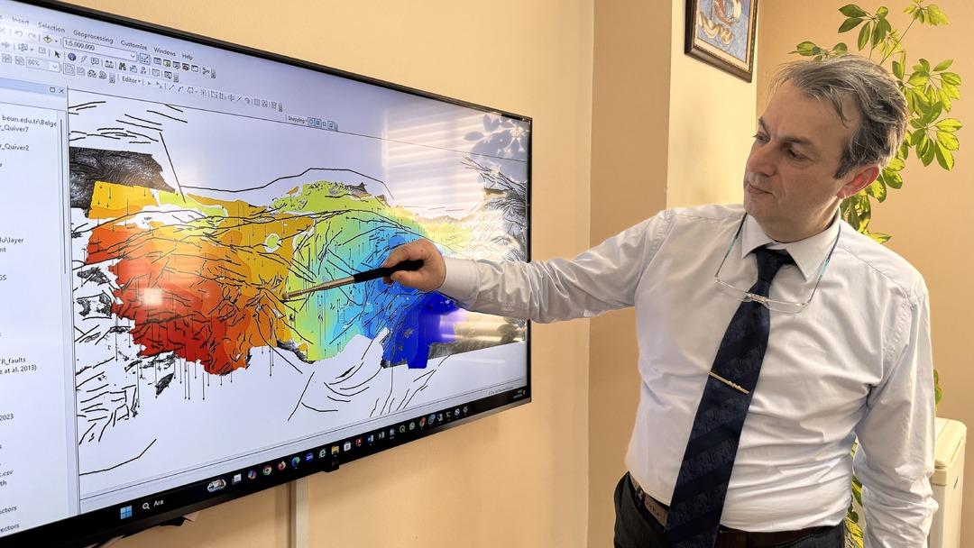 Uzun zamandır araştırılıyordu! Uzmanlar korkutan ger&ccedil;eği a&ccedil;ıkladı: "Anadolu ortadan ikiye ayrılacak" 1