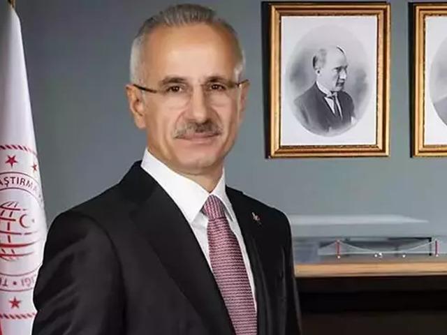 Bakan Uraloğlu duyurdu: 'Bayramda 12,3 milyon ara&ccedil; ge&ccedil;iş yaptı'