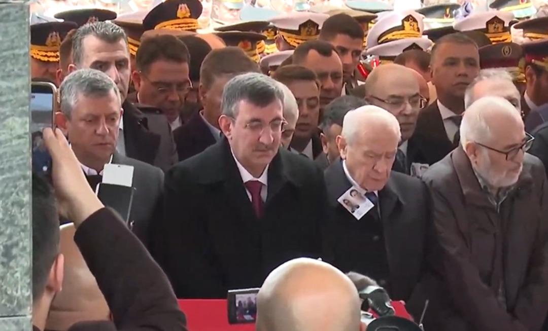 Helikopter şehitleri son yolculuğuna uğurlandı: Ankara daki cenaze t&ouml;renine yoğun katılım 1