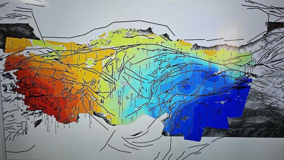 Milyonlarca yıllık tespit: Anadolu ortadan ikiye ayrılabilir! Bilim insanları uyardı 1