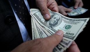 2 haftada 12 milyar dolar &ccedil;ıktı! Piyasalarda sert kırılma