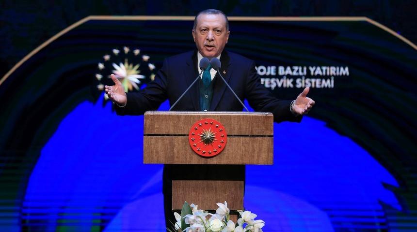 Financial Times: Erdoğan büyümeyi övüyor ama Türk Lirası 'aşırı ısınma' endişelerinden zarar görüyor