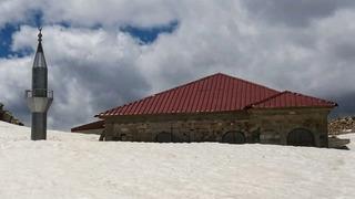 741 yıllık: Toroslar’ın zirvesinde bulunuyor! Kar altında kaldı 