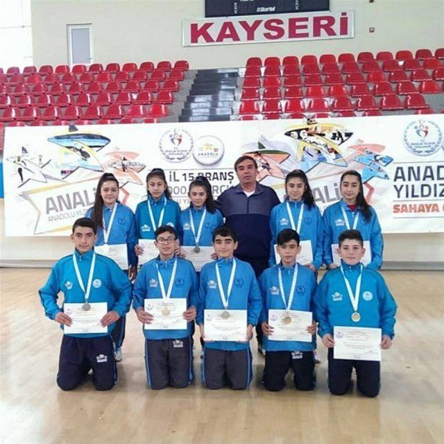 Malatya takımı badmintonda finale yükseldi