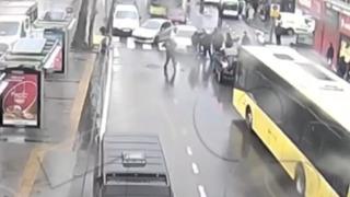 Polis kameradan tespit etti! Beykoz'da trafikte kavga eden 2 kişiye ceza yağdı