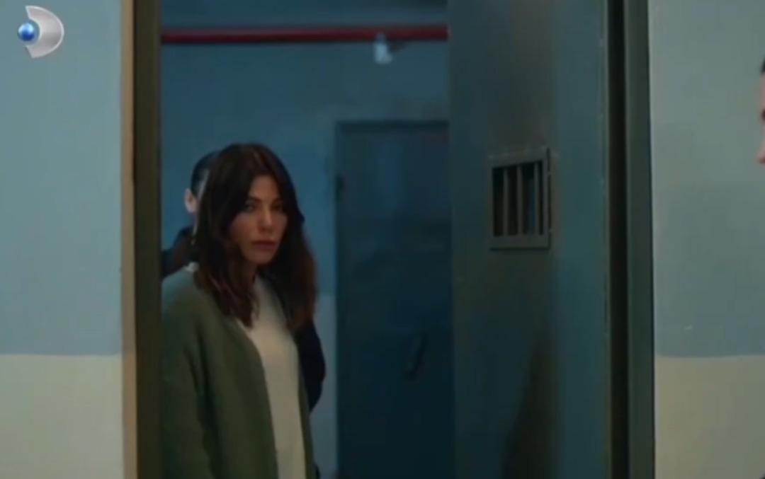 Uzak Şehir e Meryem geldi! Ceren Moray X te g&uuml;ndemde 3