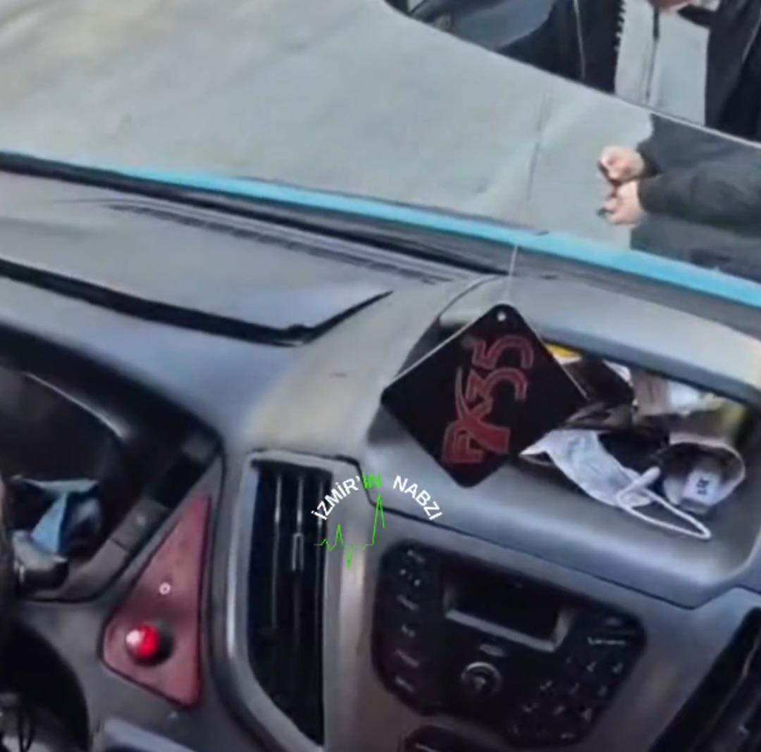 Gen&ccedil; kadını taciz edip, şof&ouml;re bı&ccedil;ak &ccedil;ekti! Diğer şof&ouml;rler minib&uuml;se bindirip sorguya &ccedil;ekti 2