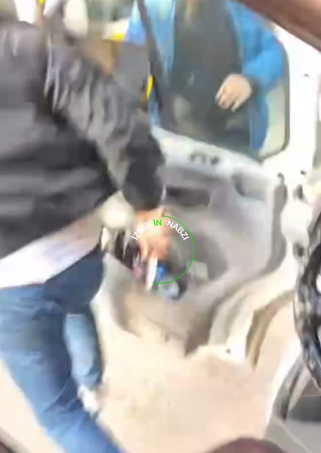 Gen&ccedil; kadını taciz edip, şof&ouml;re bı&ccedil;ak &ccedil;ekti! Diğer şof&ouml;rler minib&uuml;se bindirip sorguya &ccedil;ekti 3