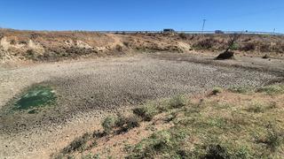 Geçen yıl tamamen kurumuştu! Bu yıl çatlayan topraklar suyla buluştu