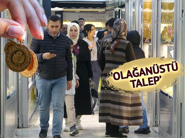 Kuyumcularda yoğunluk: 'D&uuml;kkanı a&ccedil;mamla almak i&ccedil;in koştular'