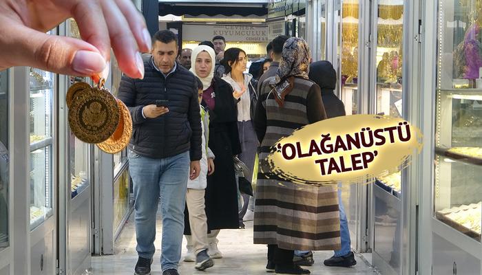 Kuyumcularda altın yoğunluğu: 'D&uuml;kkanı a&ccedil;mamla almak i&ccedil;in koştular'