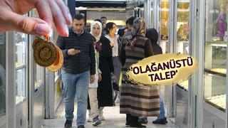 Kuyumcularda altın yoğunluğu: 'Dükkanı açmamla almak için koştular'