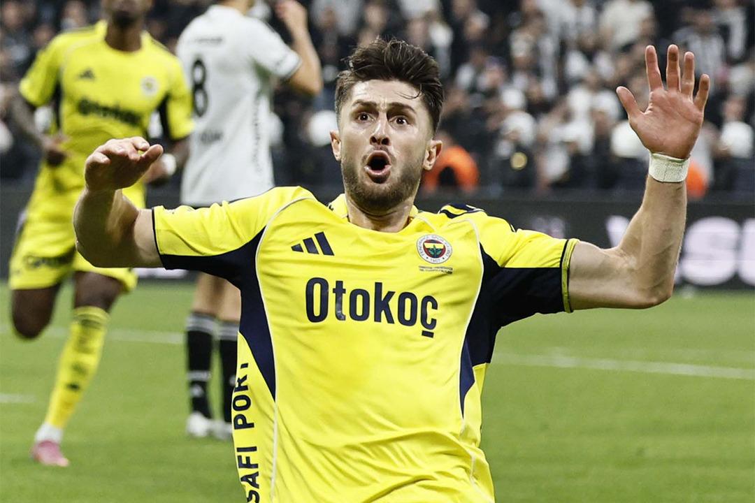 Fenerbah&ccedil;e de hi&ccedil; beklenmedik ayrılık! Sezon sonu yolcu 1