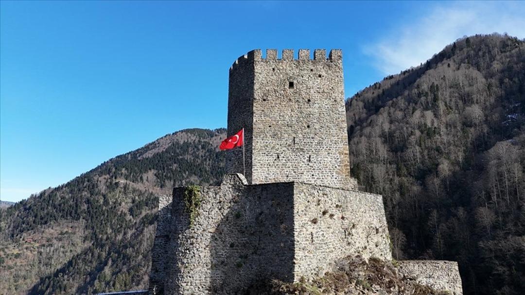Ziyaret&ccedil;i sayısı rekor kırıyor! Rize nin meşhur kalesi UNESCO yolunda 3