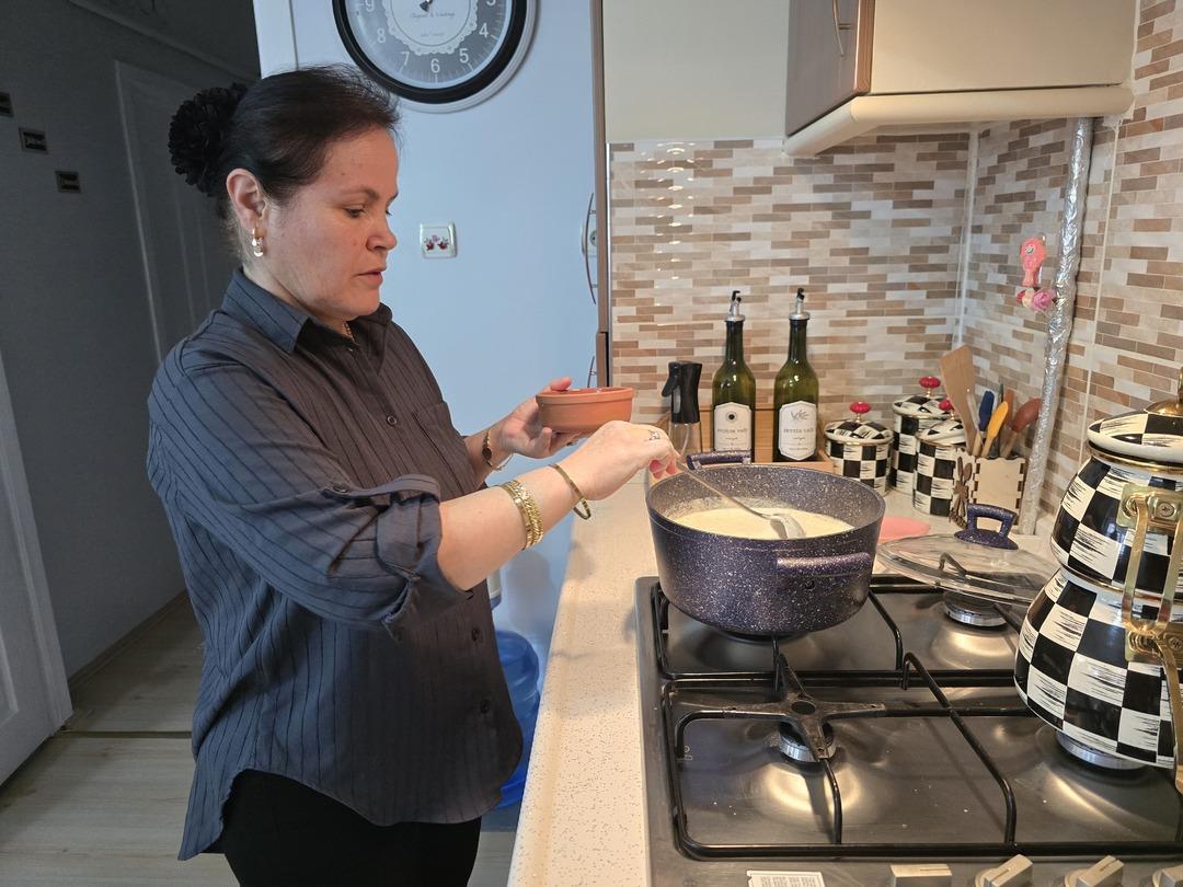 2-3 saat uyuyor: Şekersiz 2 malzemeli  miras  bırakılan tatlı! Tarifi ortaya &ccedil;ıktı 3