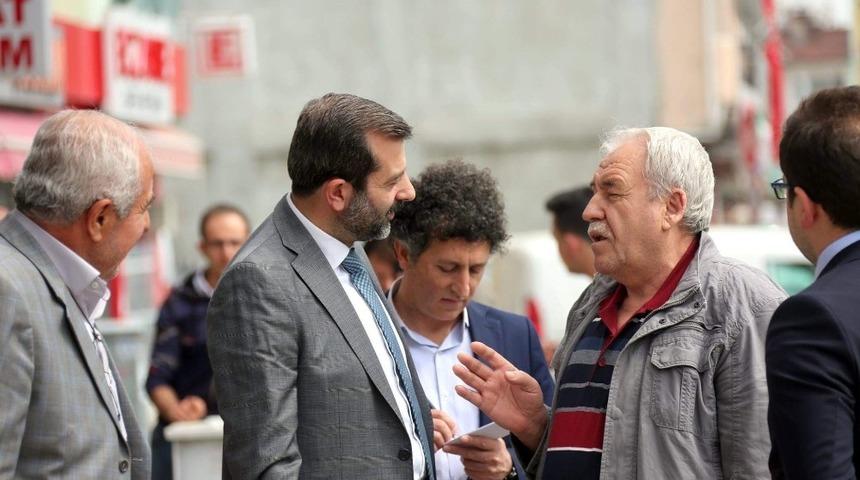 G&uuml;rsu Belediye Başkanı Işık, sokakta halkın sorunlarını dinliyor