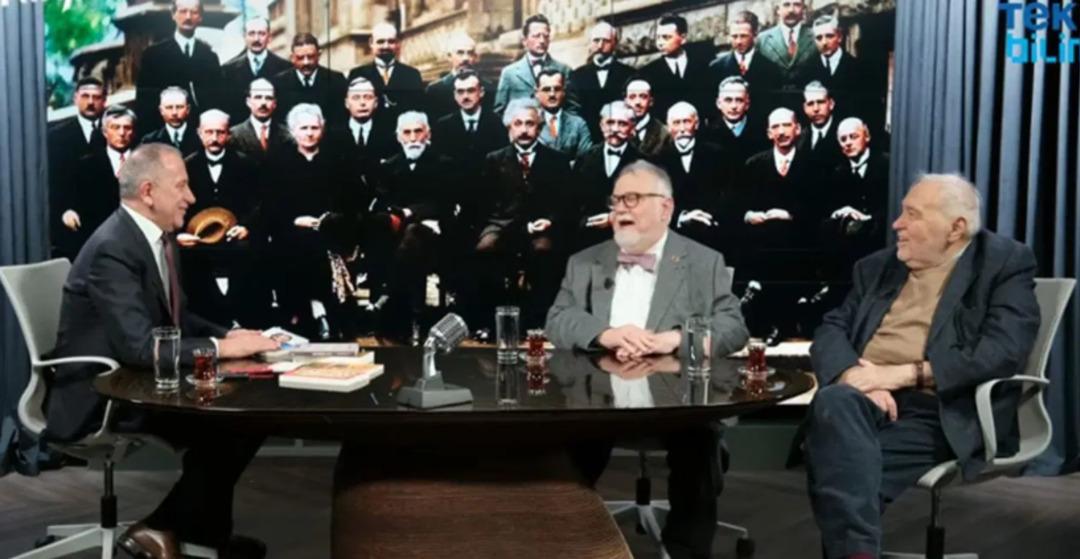 En son st&uuml;dyoda bir araya gelmişlerdi: Şimdi de mezar başında! Celal Şeng&ouml;r ve Fatih Altaylı dan İlber Ortaylı nın kabrine ziyaret 2