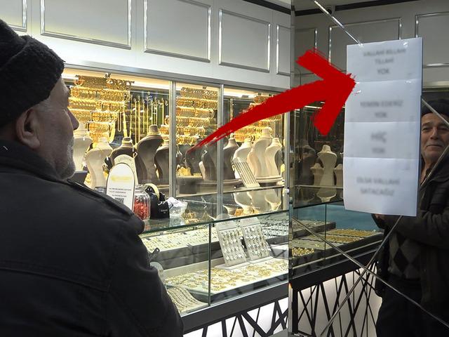 Altın t&uuml;kendi, kuyumcunun camındaki yazı şaşırttı: 'Vallahi, billahi, tillahi'