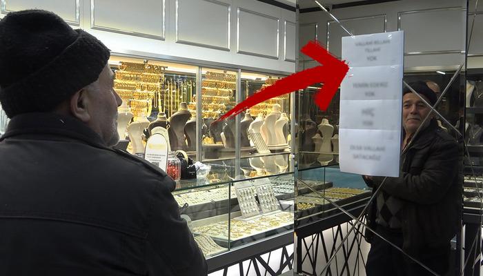 Altın t&uuml;kendi, kuyumcunun camındaki yazı şaşırttı: 'Vallahi, billahi, tillahi'