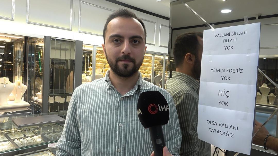 Altın t&uuml;kendi, kuyumcunun camındaki yazı şaşırttı:  Vallahi, billahi, tillahi  1