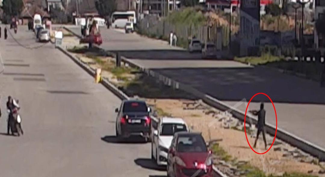 Yer: Antalya! 60 milyon TL lik takip... Pompalıyla ateş a&ccedil;ıp "Uyarı" dediler 1