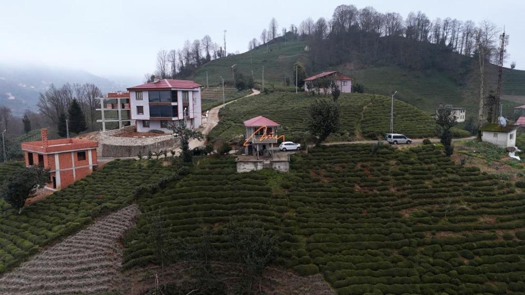 Cumhurbaşkanı Erdoğan&rsquo;a baba ocağında s&uuml;rpriz! G&ouml;r&uuml;nce &ccedil;ok beğenmiş 2