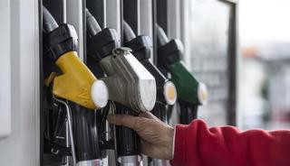 Petrol artınca bir &uuml;lkede plaka bazlı kısıtlama: 1 g&uuml;n trafiğe &ccedil;ıkamayacaklar