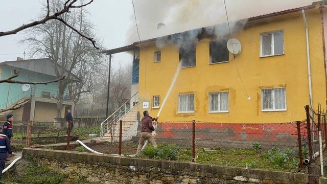 Bartın&rsquo;da afet konutlarında &ccedil;ıkan yangın paniğe neden oldu 2