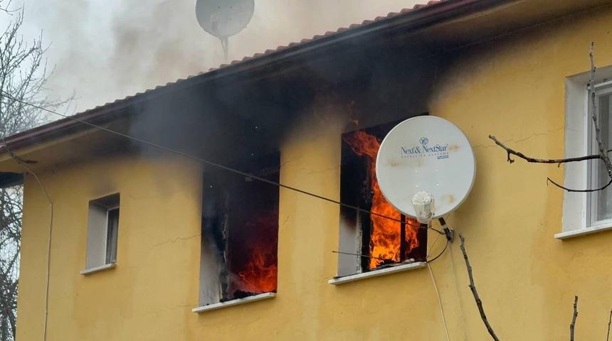 Bartın&rsquo;da afet konutlarında &ccedil;ıkan yangın paniğe neden oldu