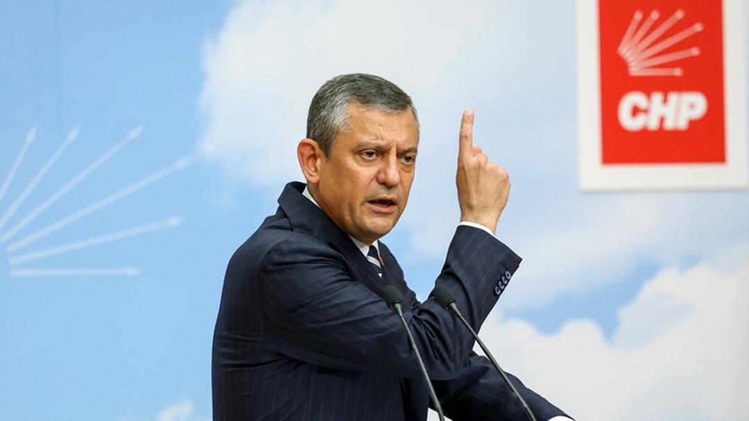 &Ccedil;elik ve Duran dan CHP lideri &Ouml;zel e sert tepkiler 1