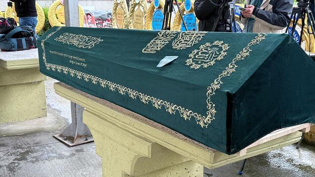 Erol Köse son yolculuğuna uğurlandı! Cenazede dikkat çeken güvenlik şeridi