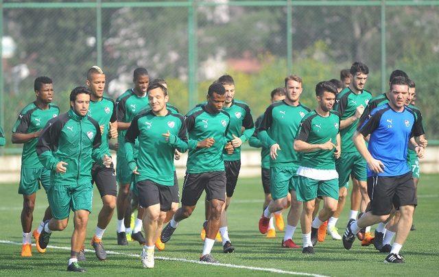 Bursaspor’da Mustafa Er göreve başladı