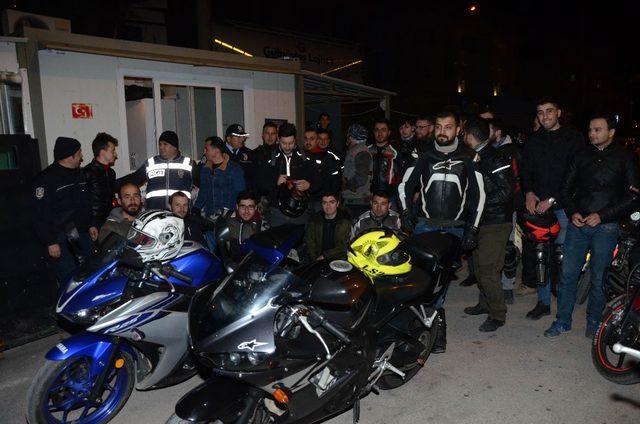 Ordulu motorcular polislerin haftalarını kutladı