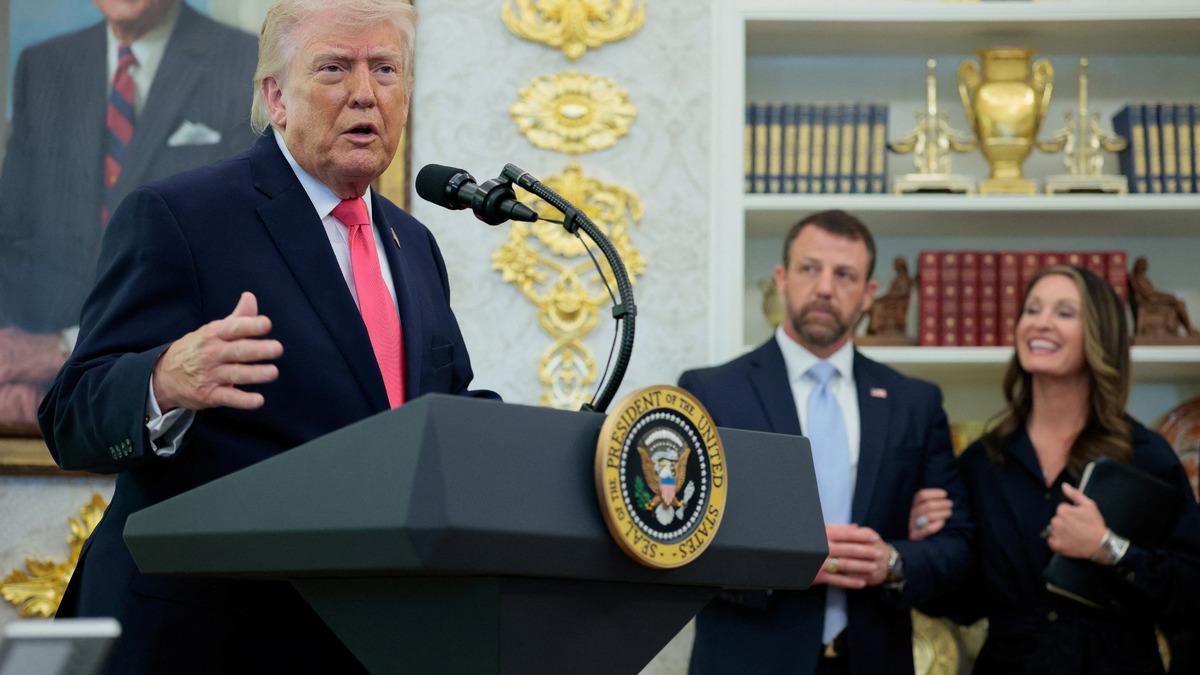 İran "Vurduk" demişti! Trump'tan USS Abraham Lincoln uçak gemisi açıklaması: "100 füze fırlattılar" - Dünya Haberleri