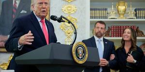 Trump a&ccedil;ıkladı: "U&ccedil;ak gemisine 100 f&uuml;ze fırlattılar"